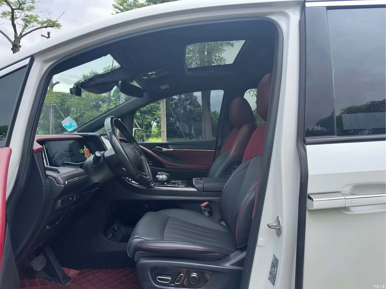 Trumpchi M8, 2023 4