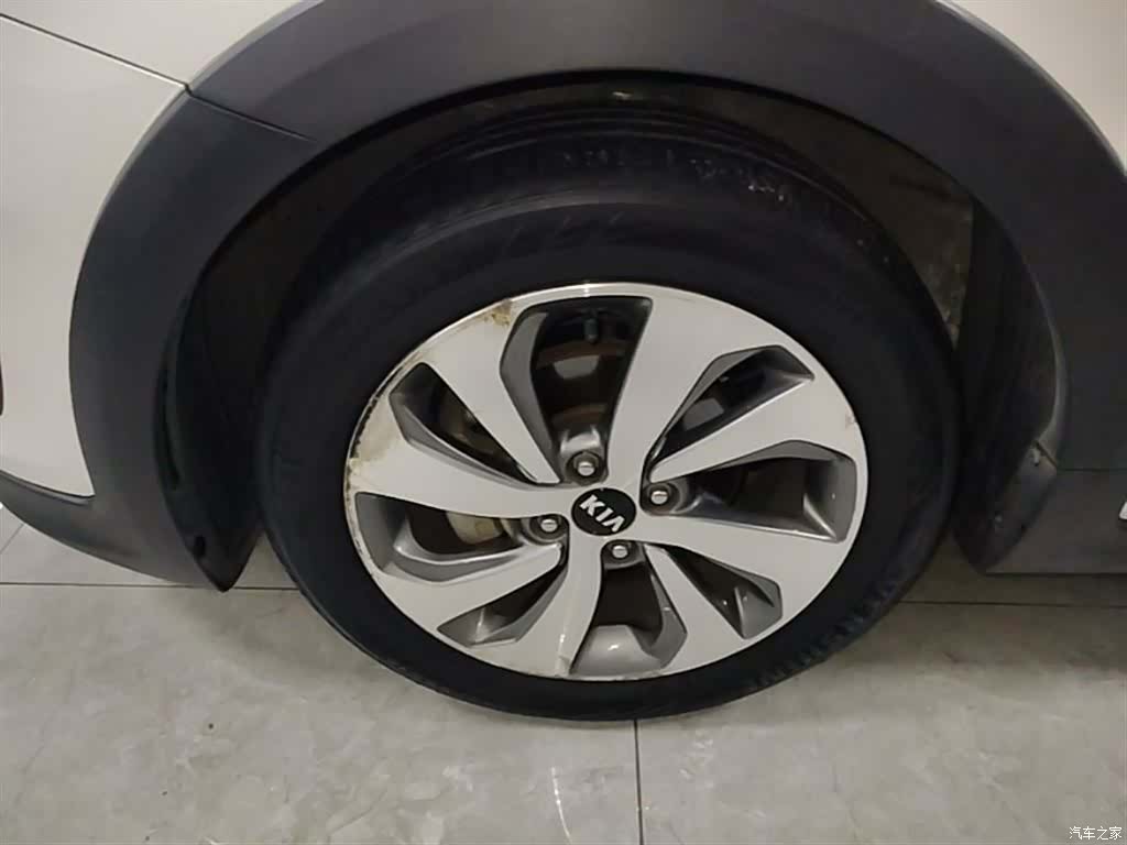 Kia KX, 2018 23