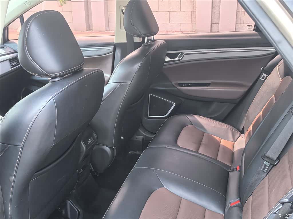 Geely Emgrand, 2018 14