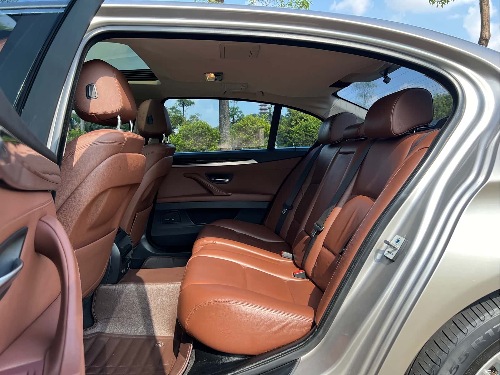 BMW 5 Series, 2015 9