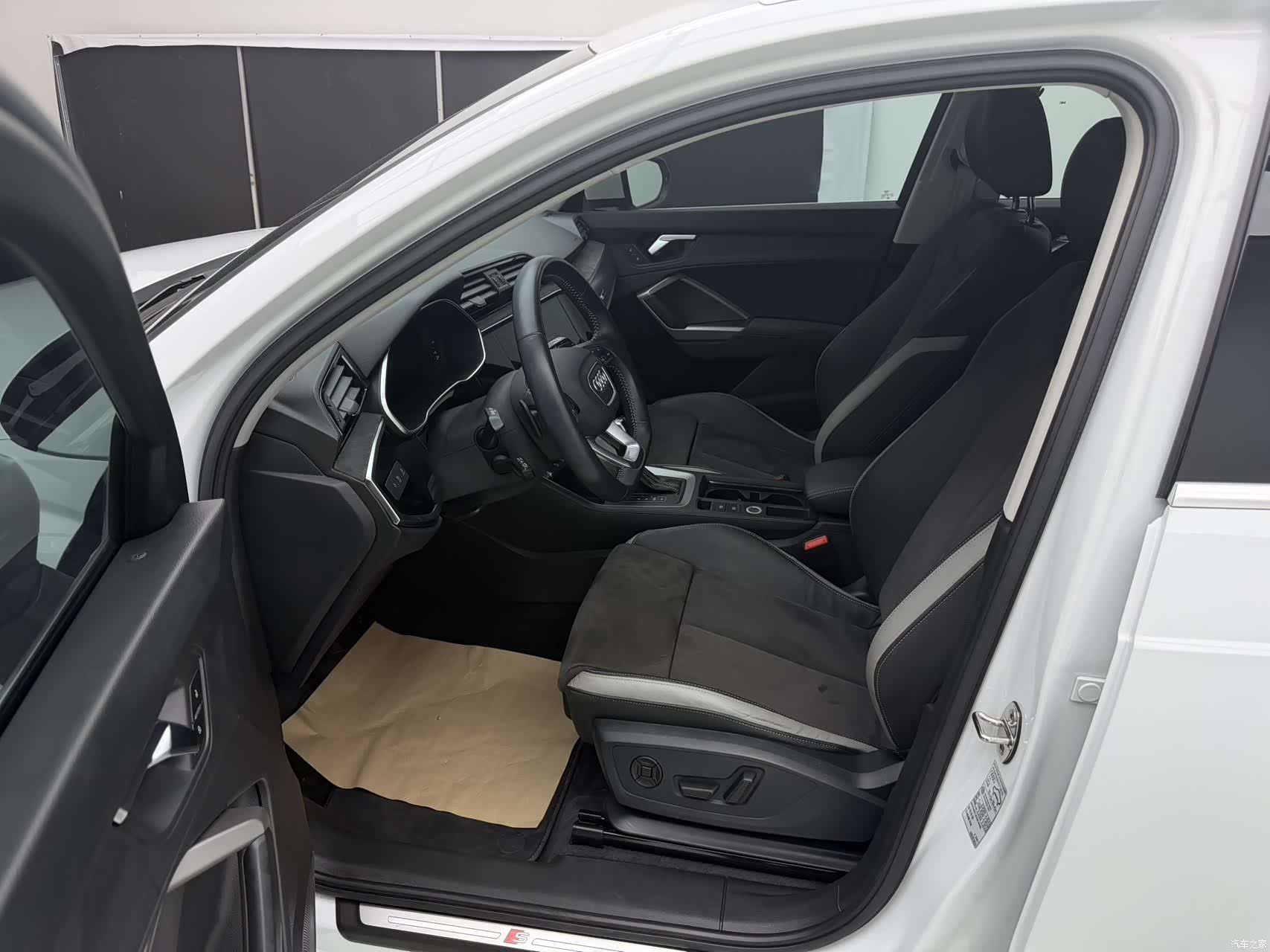 Audi Q3, 2022 6