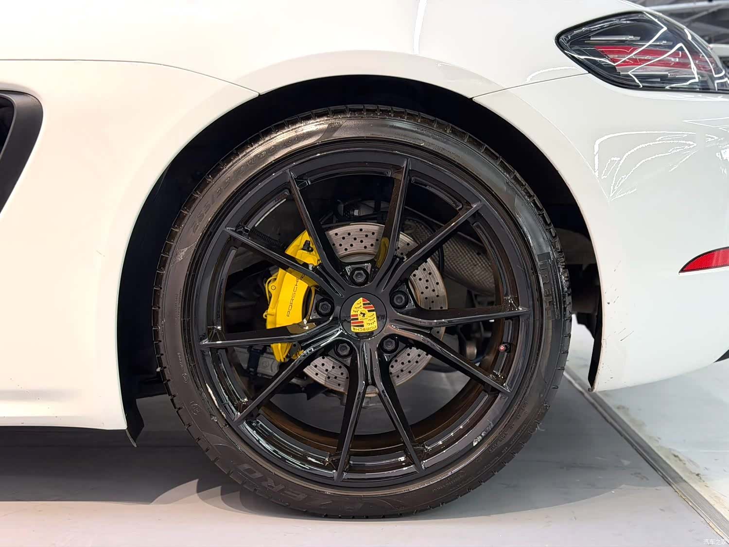 Porsche Cayman, 2019 7