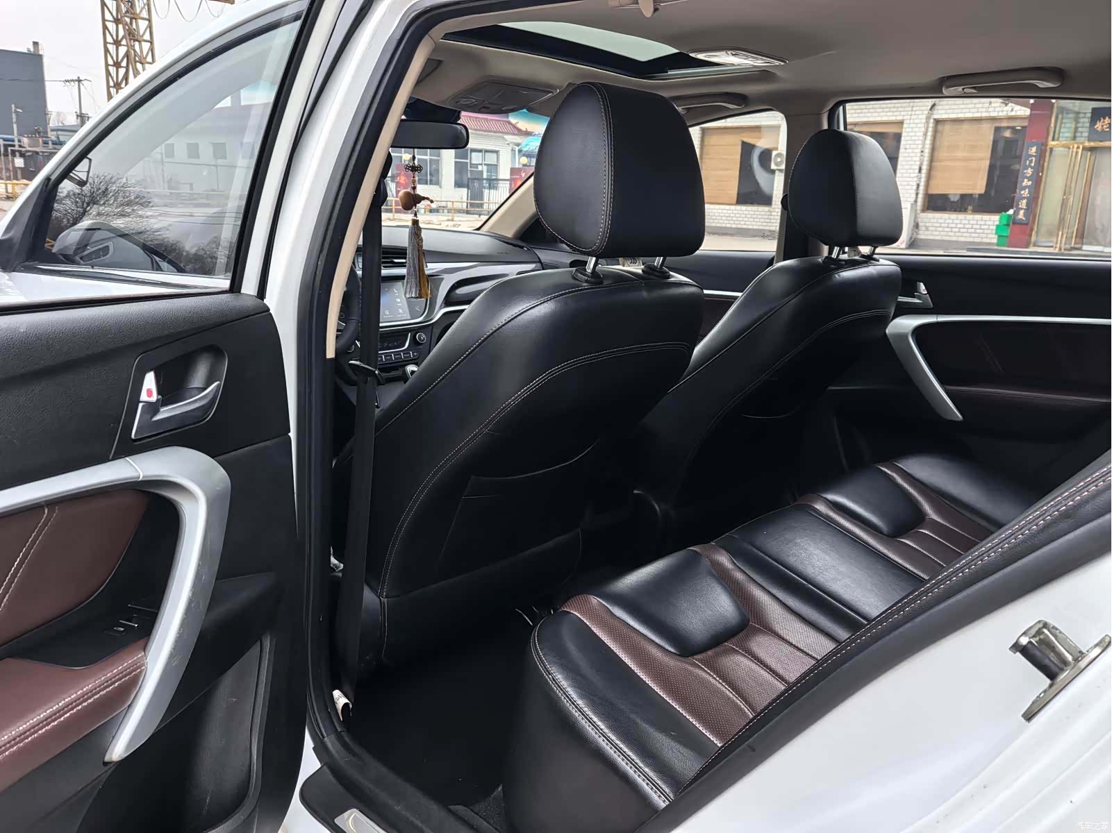 Geely Emgrand, 2017 11