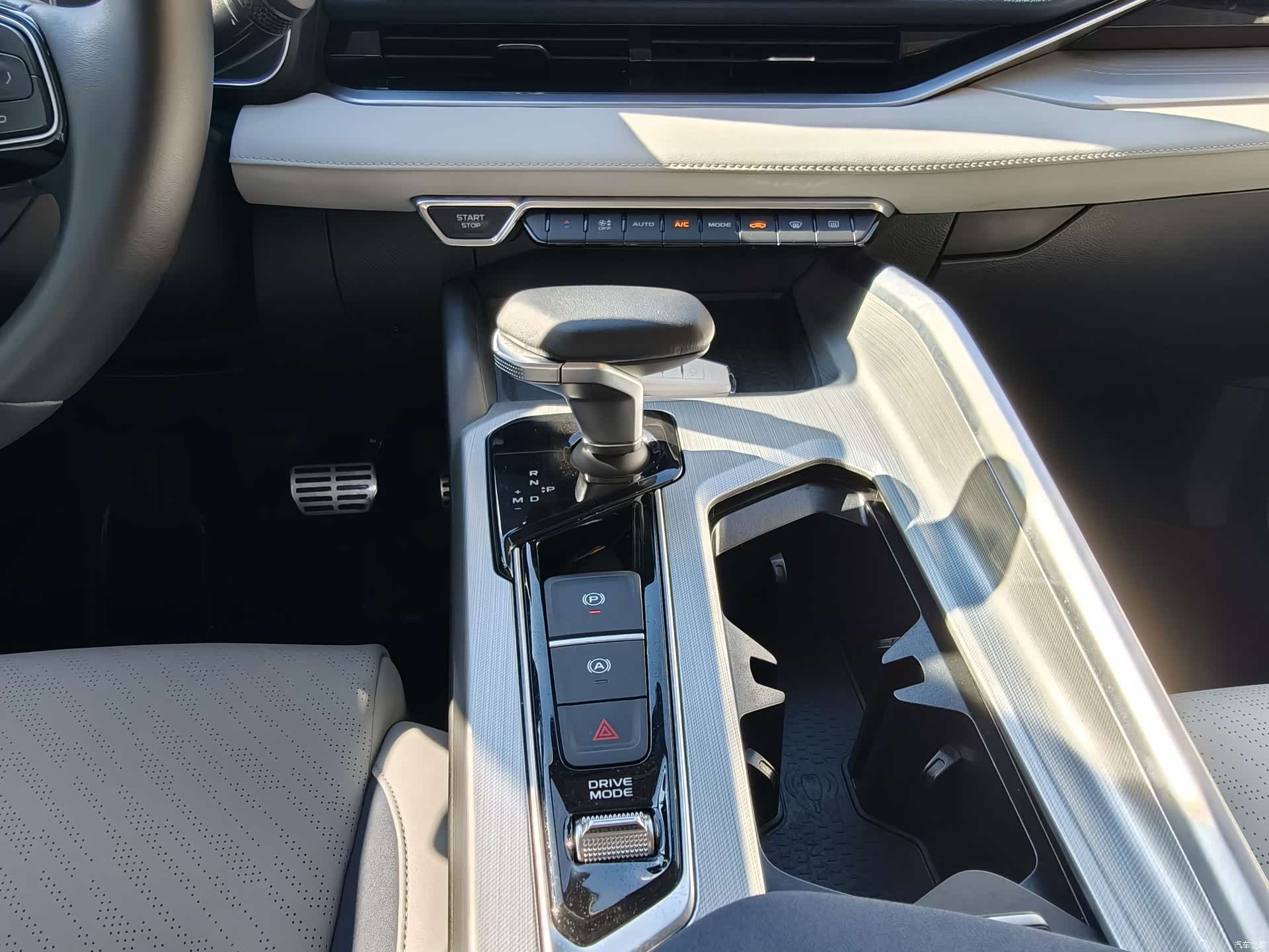 Geely Preface, 2023 14