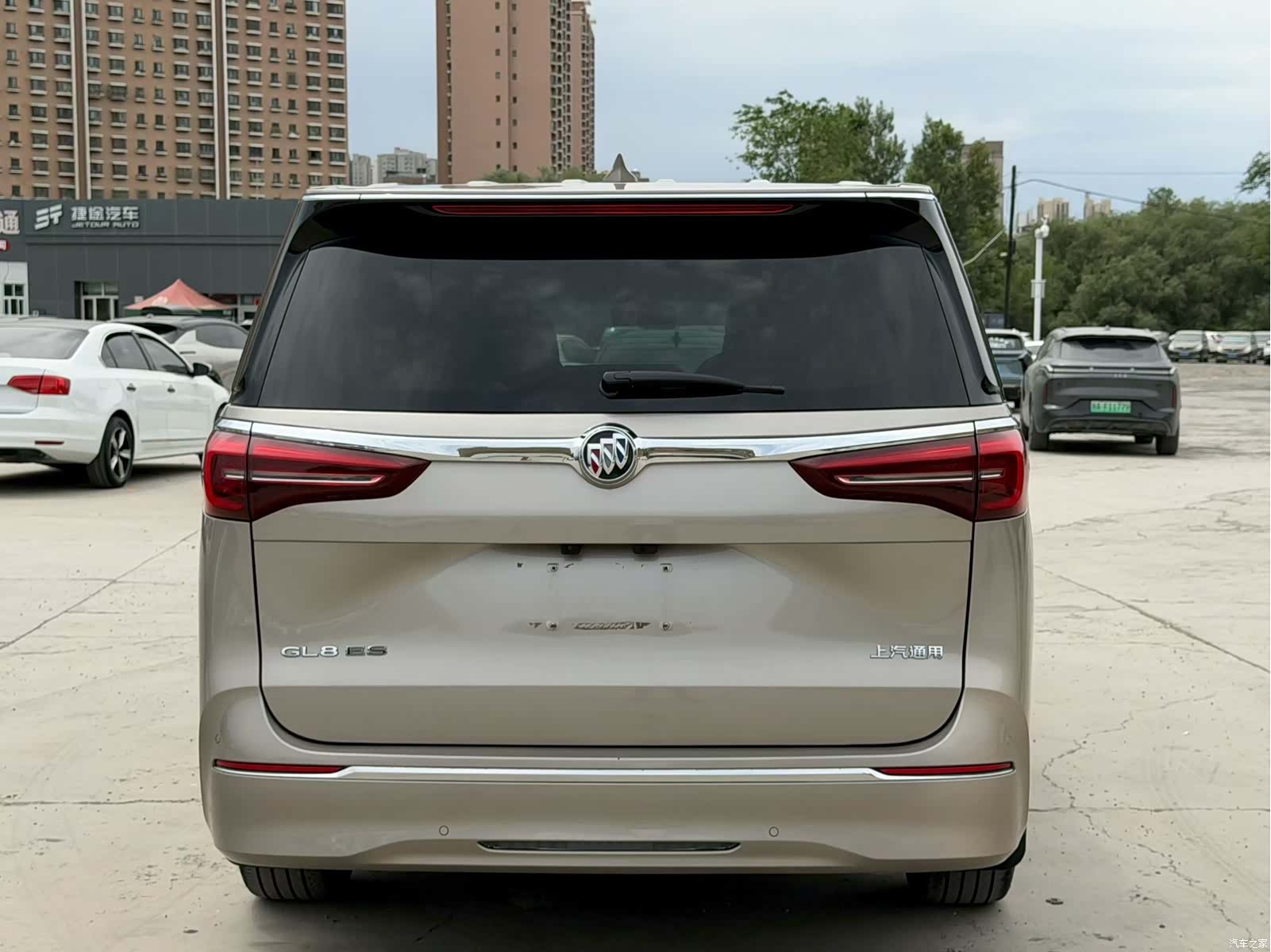 Buick GL8, 2023 8