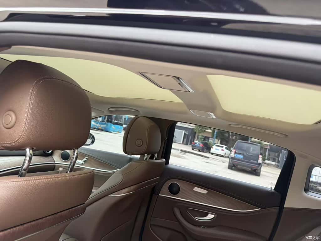 Mercedes-Benz E-Class, 2023 6