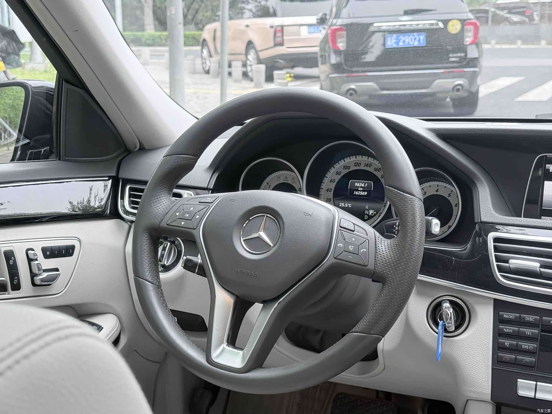 Mercedes-Benz E-Class, 2014 13