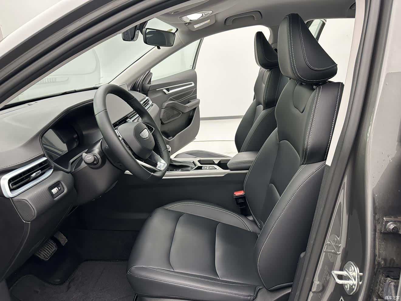 Geely Emgrand, 2025 8