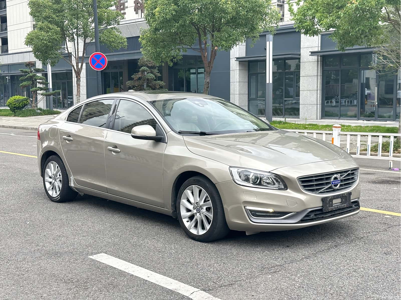 Volvo S60, 2014 4