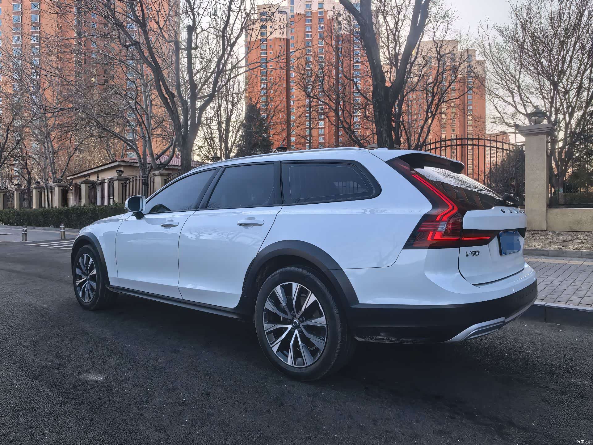 Volvo V90, 2023 4