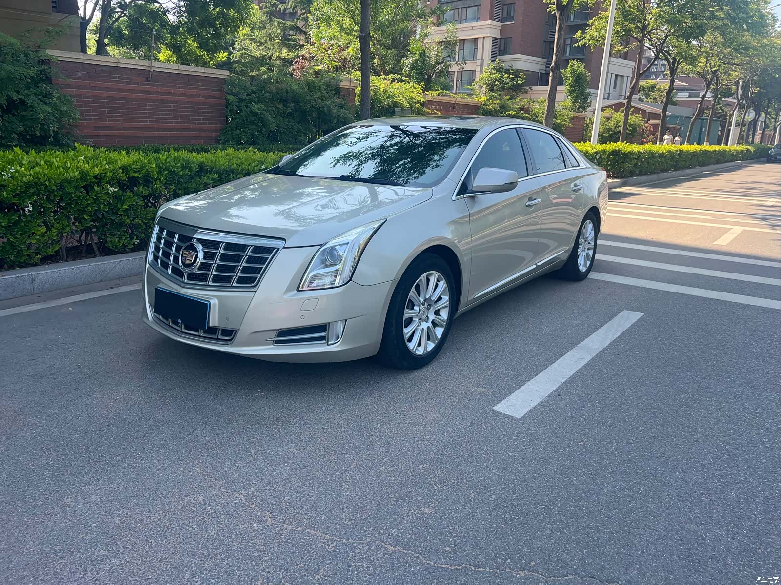 Cadillac XTS, 2013 1