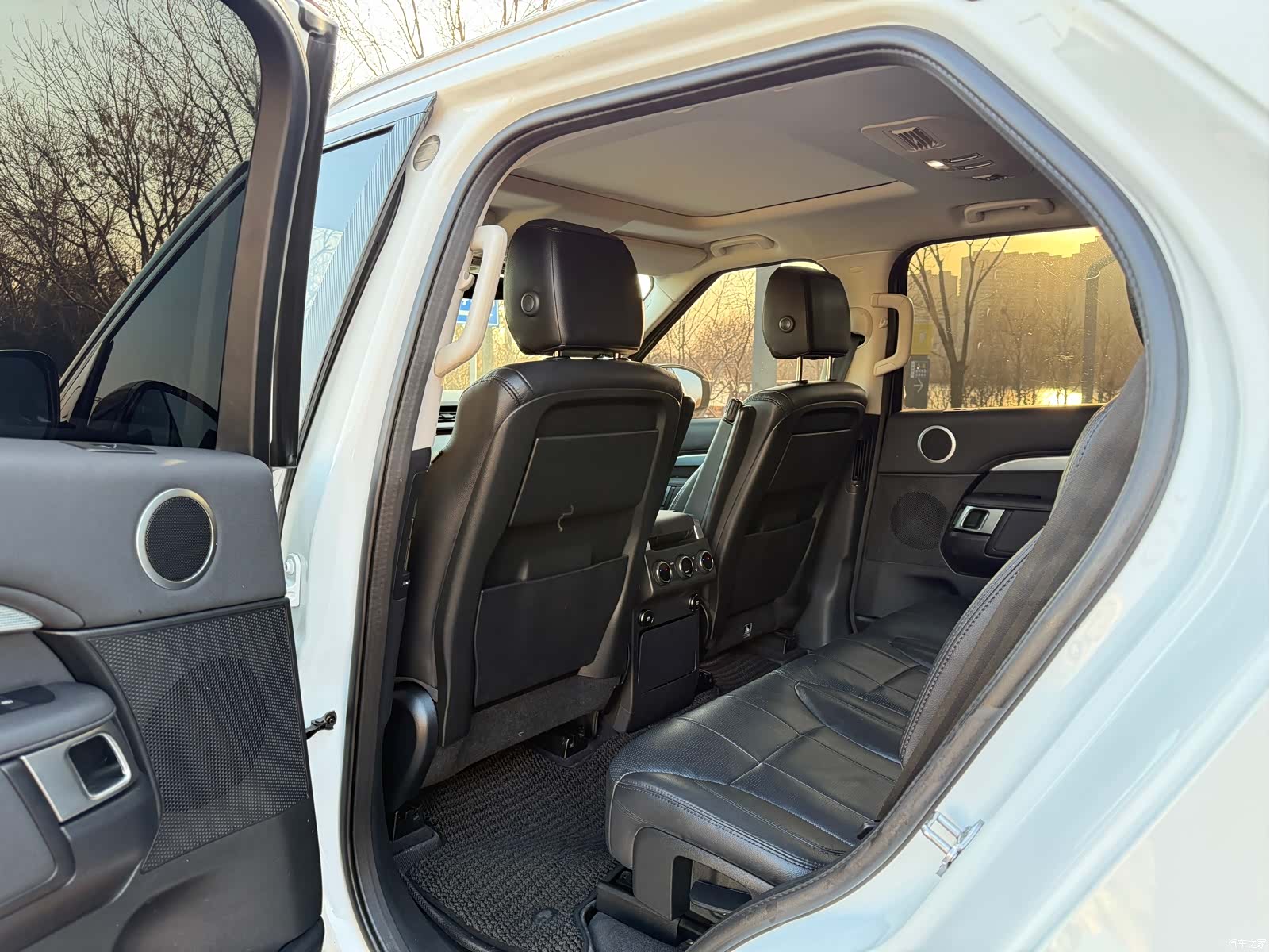 Land Rover Discovery, 2020 все фото