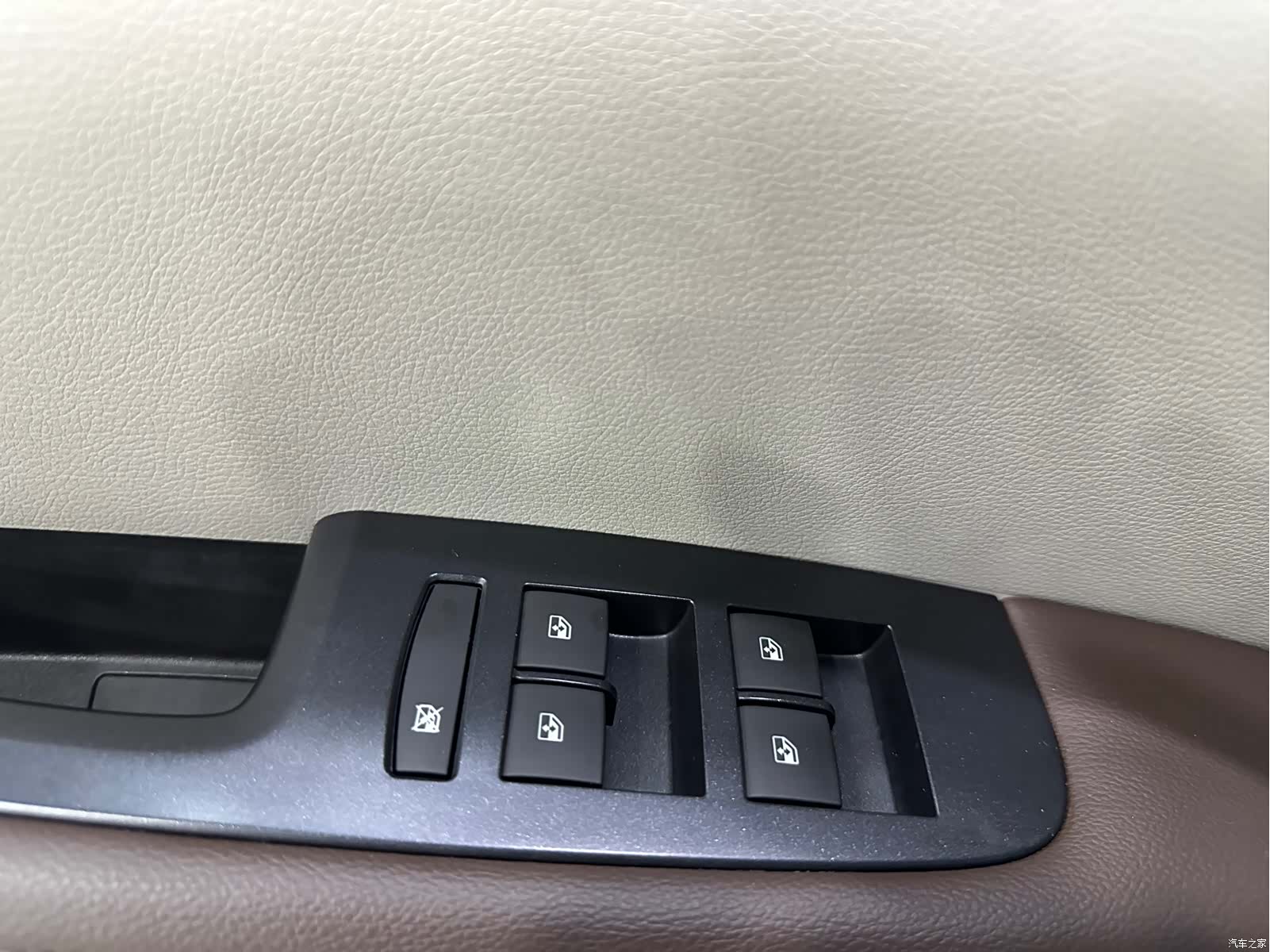 Buick GL8, 2023 12
