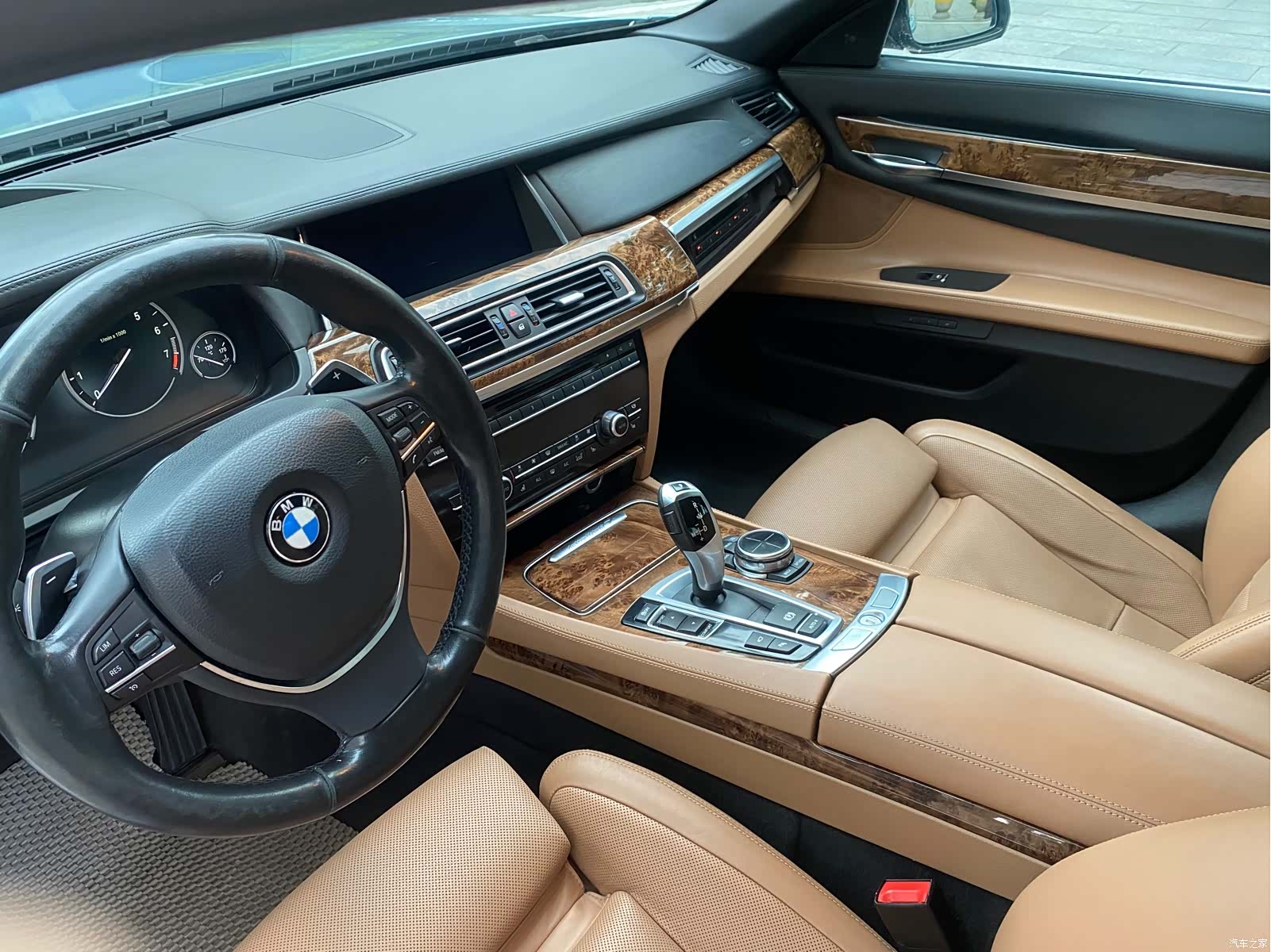 BMW 7 Series, 2013 8