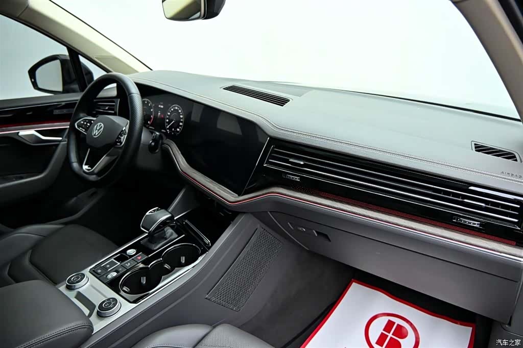 Volkswagen Touareg, 2023 16