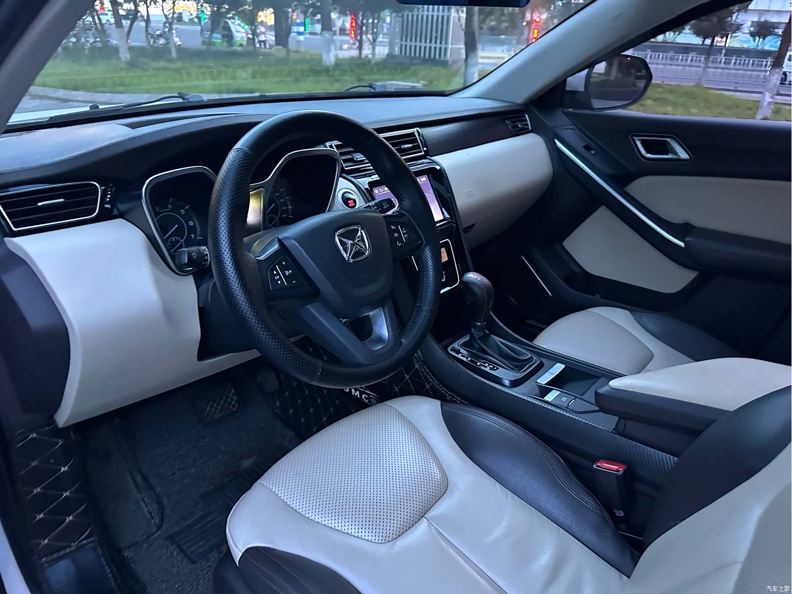 JMC S330, 2016 13