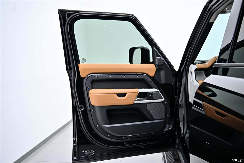 Land Rover Defender, 2024 20