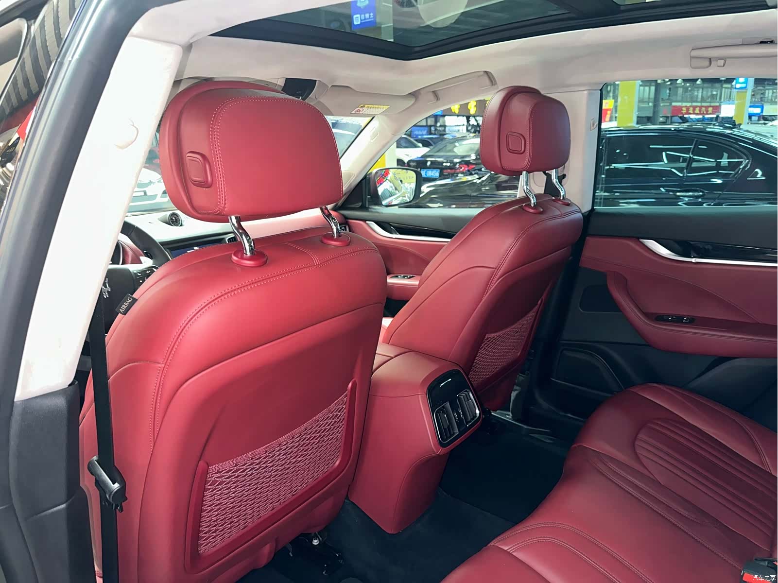 Maserati Levante, 2016 8