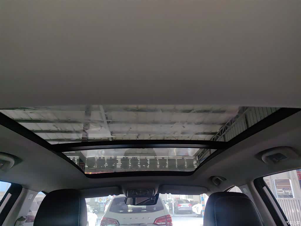 Roewe RX5, 2022 18
