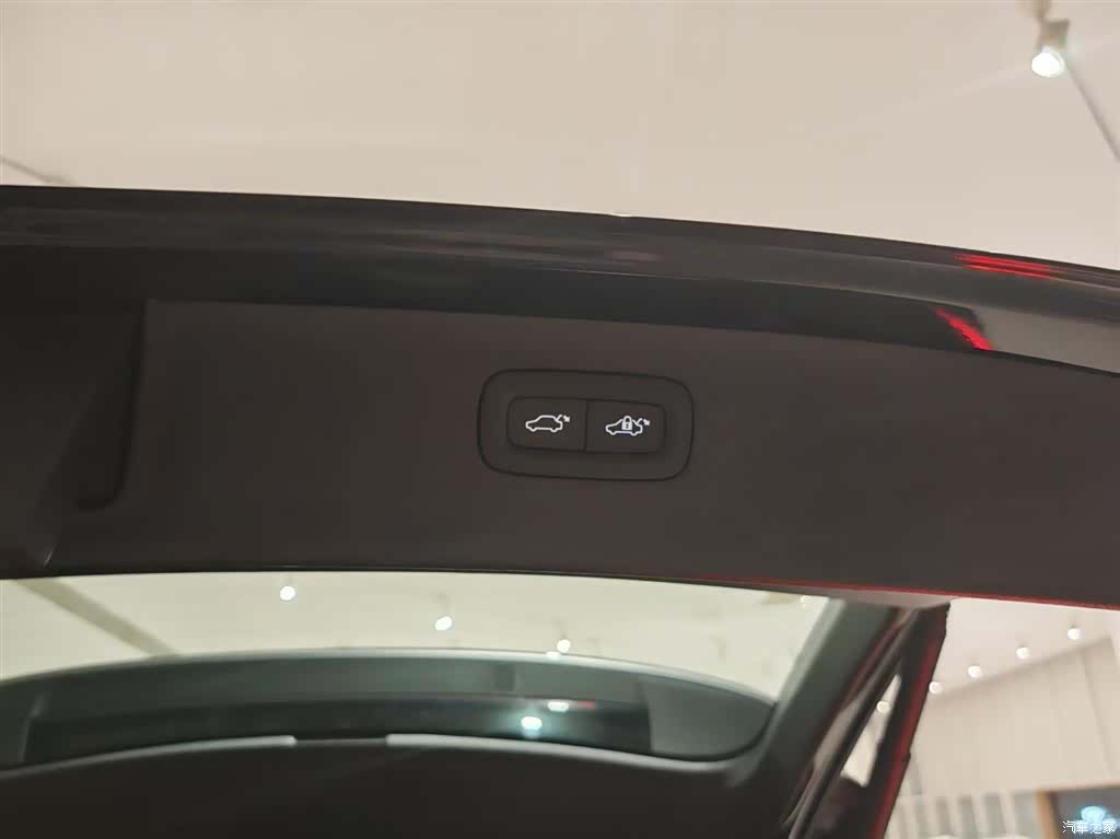 Volvo XC90, 2025 8