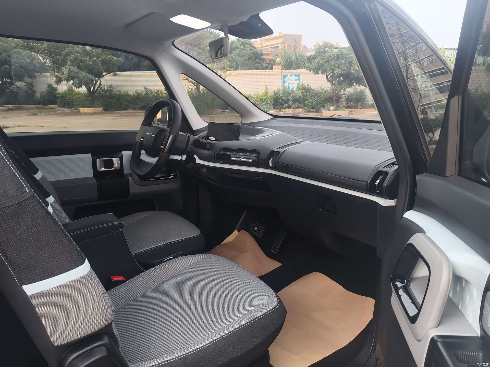 Wuling E300, 2021 9
