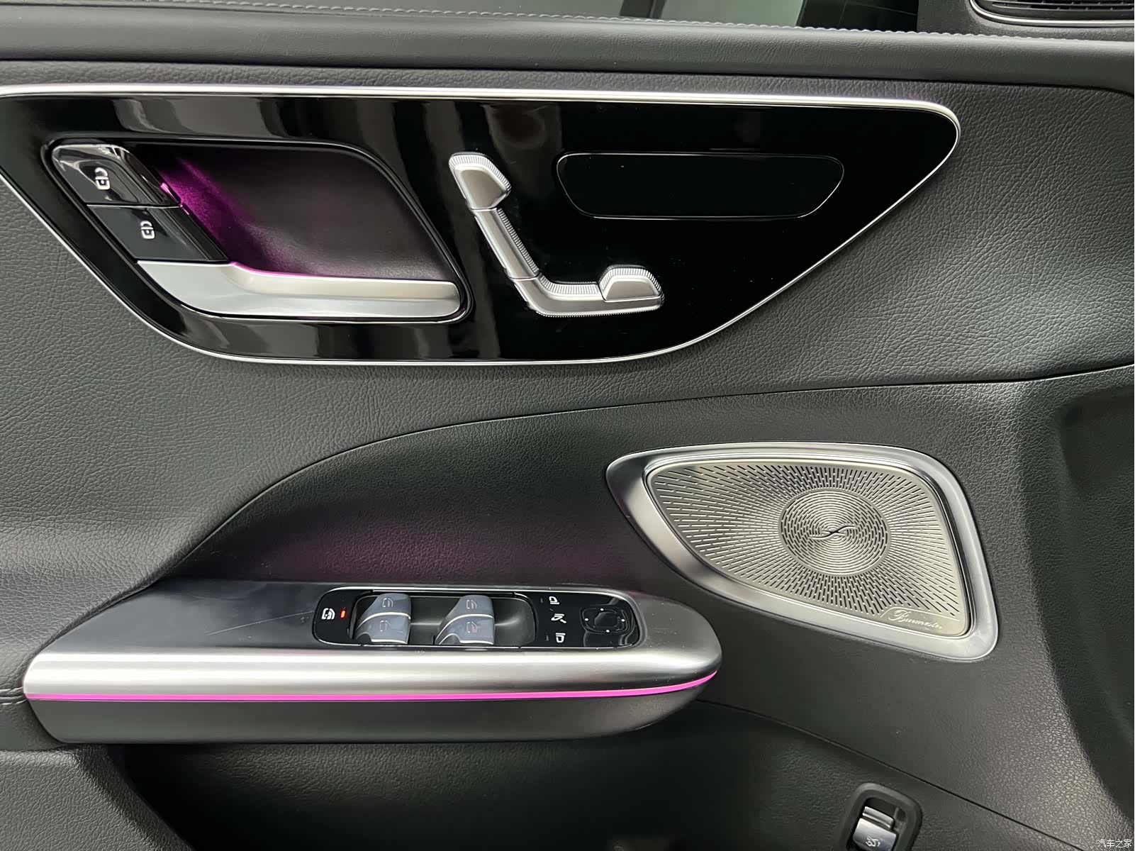 Mercedes-Benz C-Class, 2023 17
