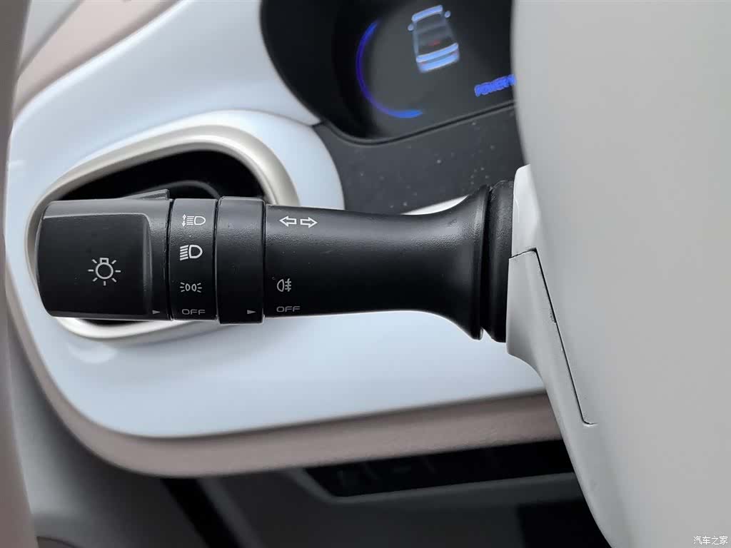 Geely Panda, 2025 21