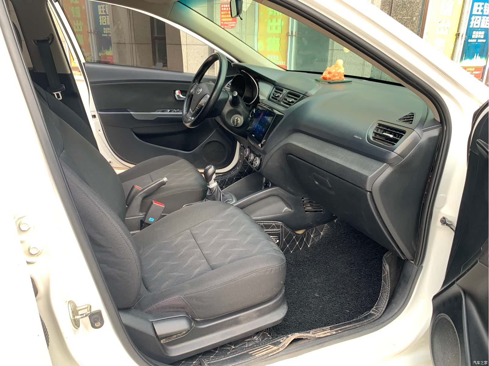 Kia K2, 2015 10