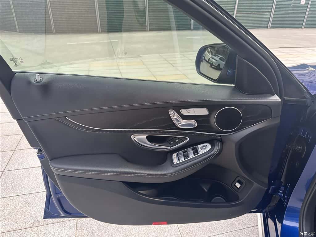 Mercedes-Benz C-Class, 2016 33