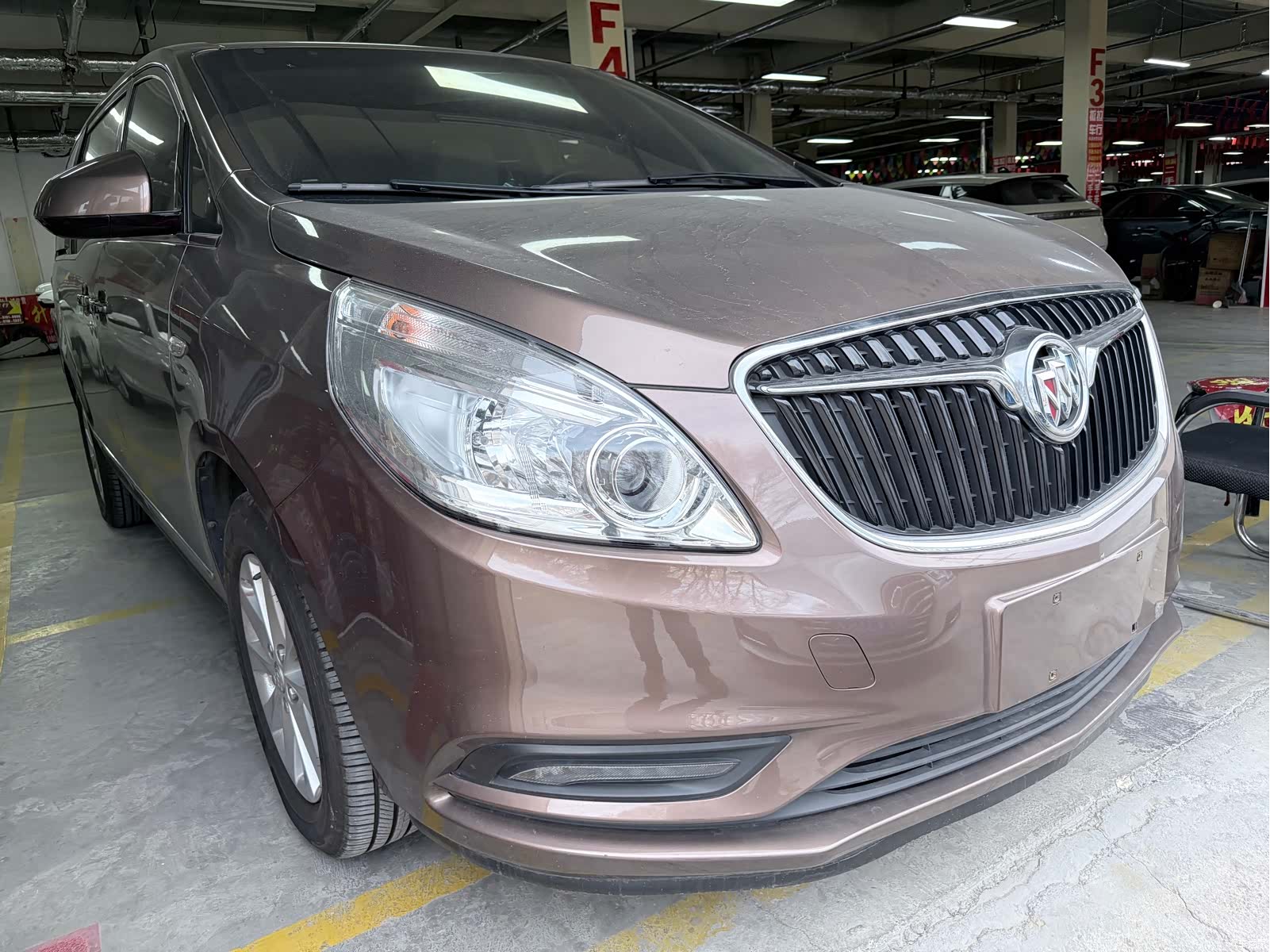Buick GL8, 2019 3