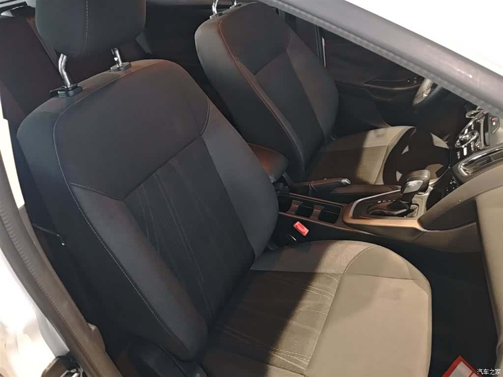 Ford Focus, 2016 25