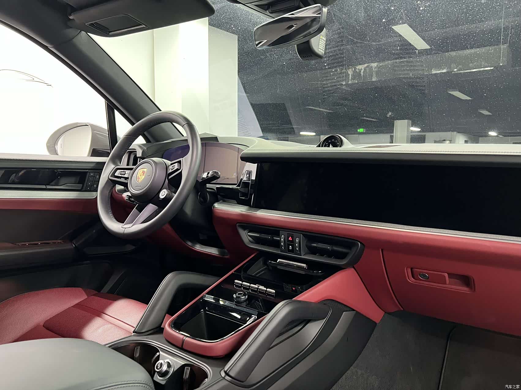 Porsche Cayenne, 2025 10