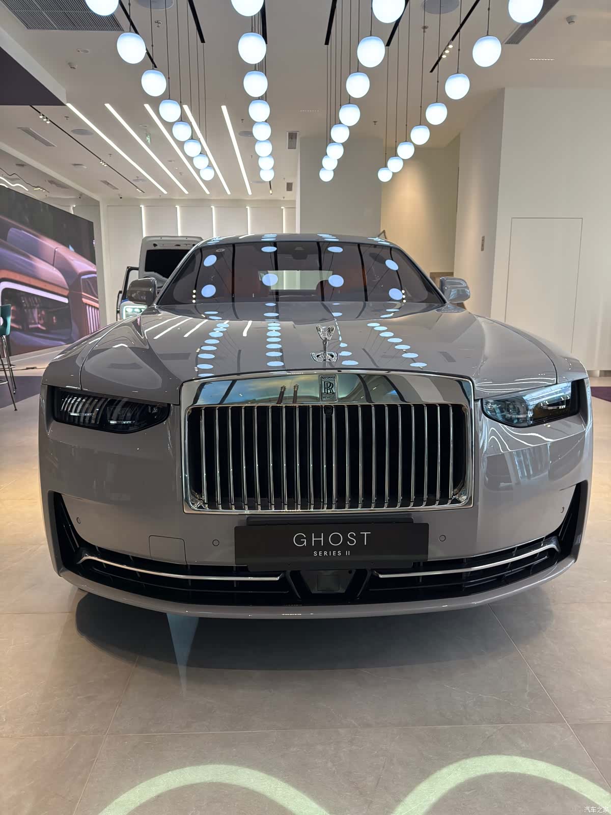 Rolls-Royce Ghost, 1900 4