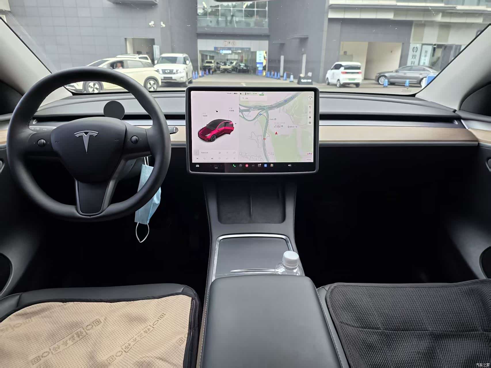 Tesla Model Y, 2021 все фото