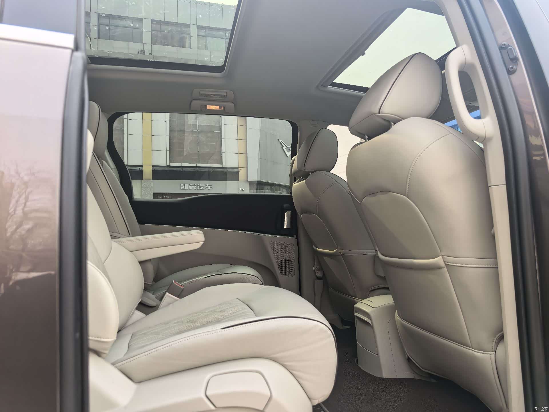 Buick GL8, 2022 10