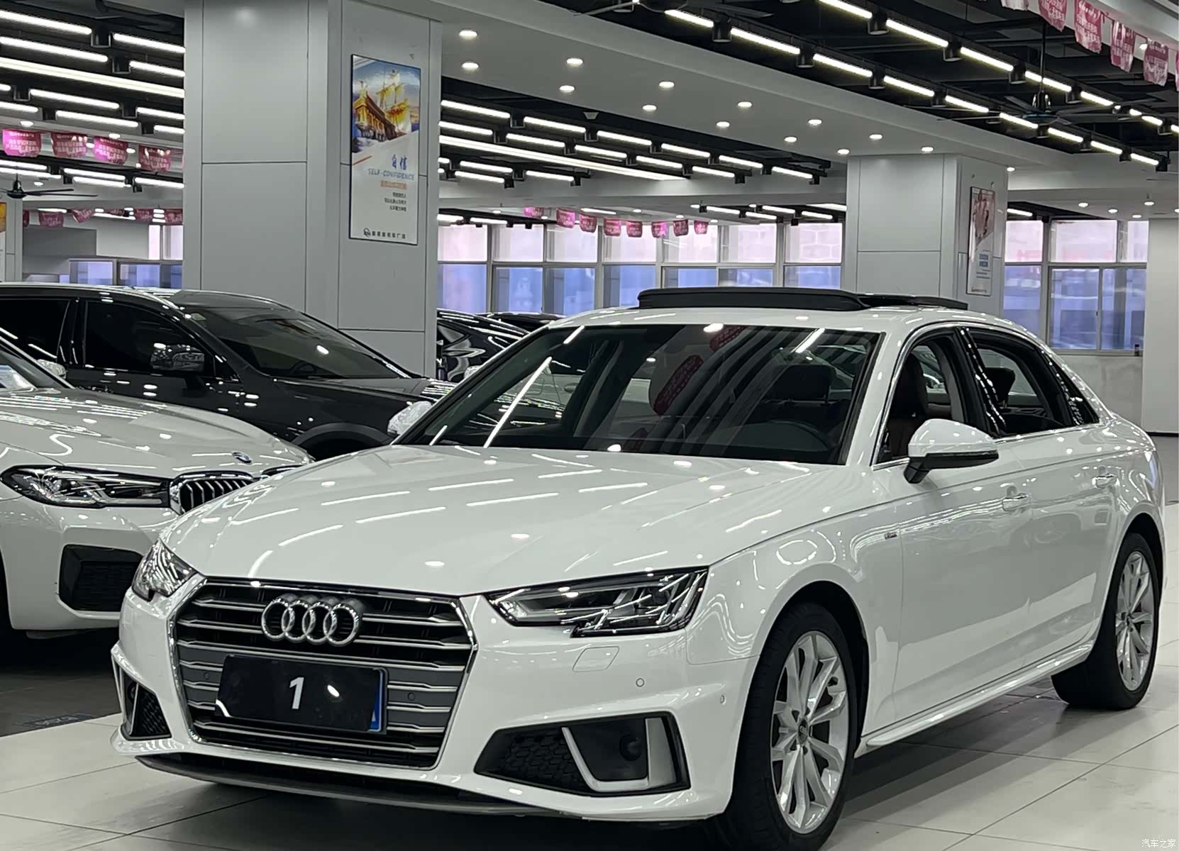 Audi A4L, 2019 1