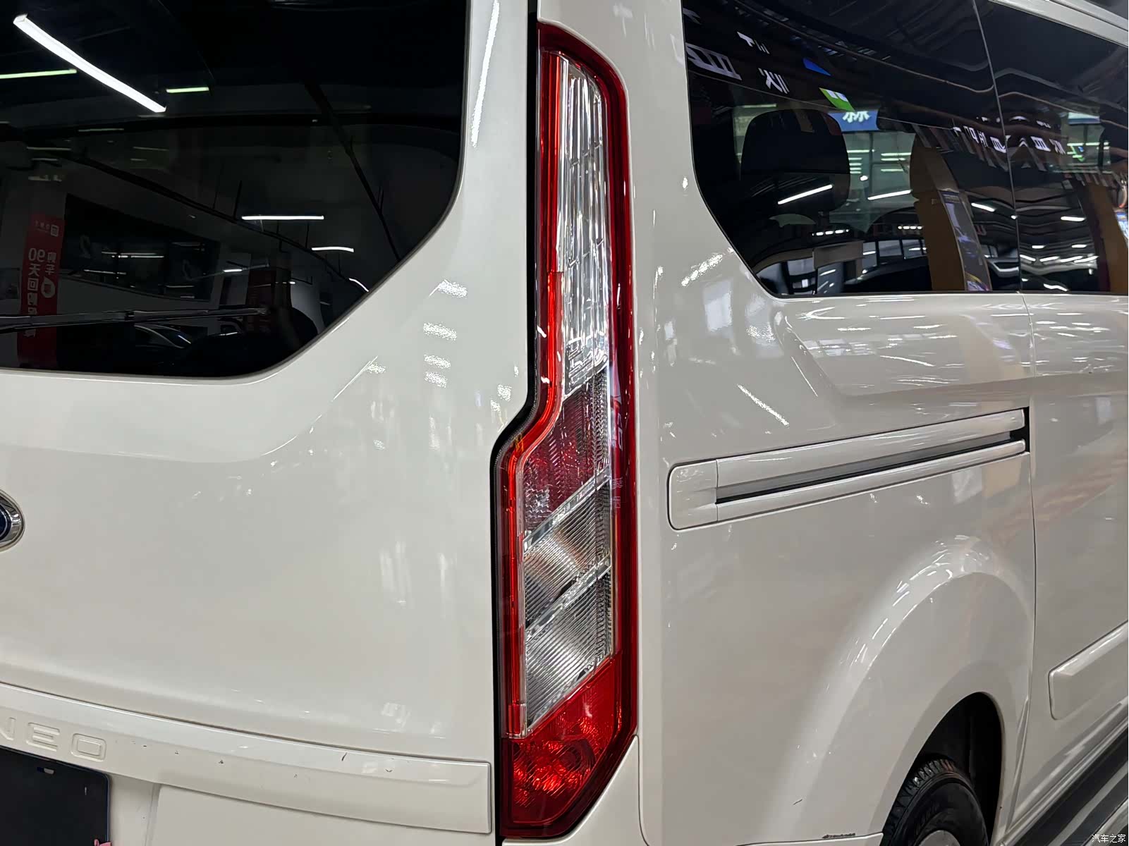 Ford Tourneo, 2017 13