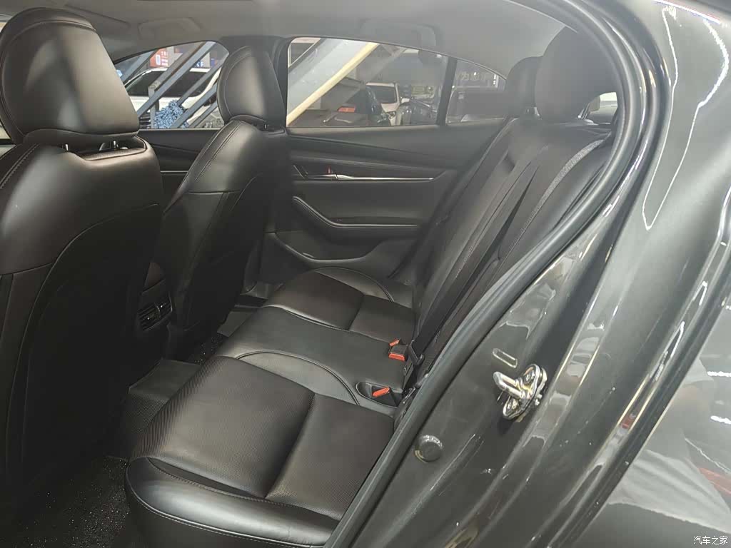 Mazda Mazda3, 2021 22