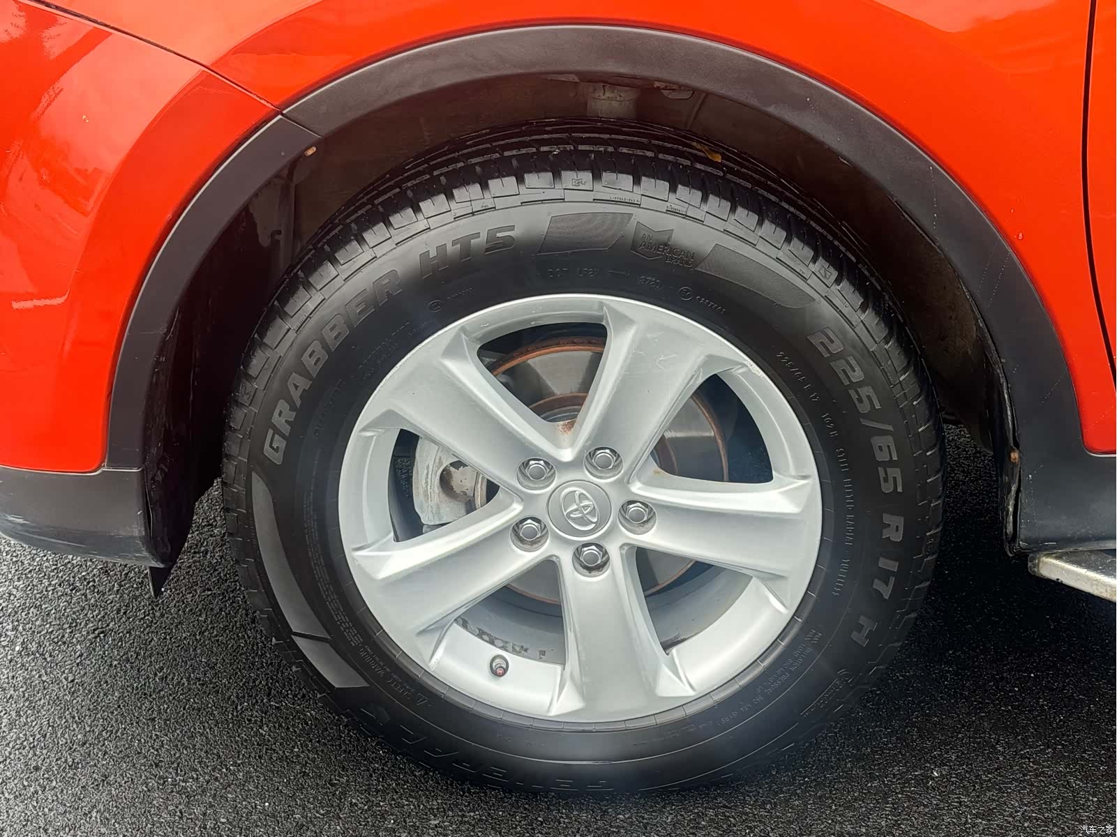 Toyota RAV4, 2015 все фото