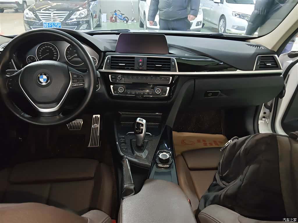 BMW 3 Series, 2018 все фото