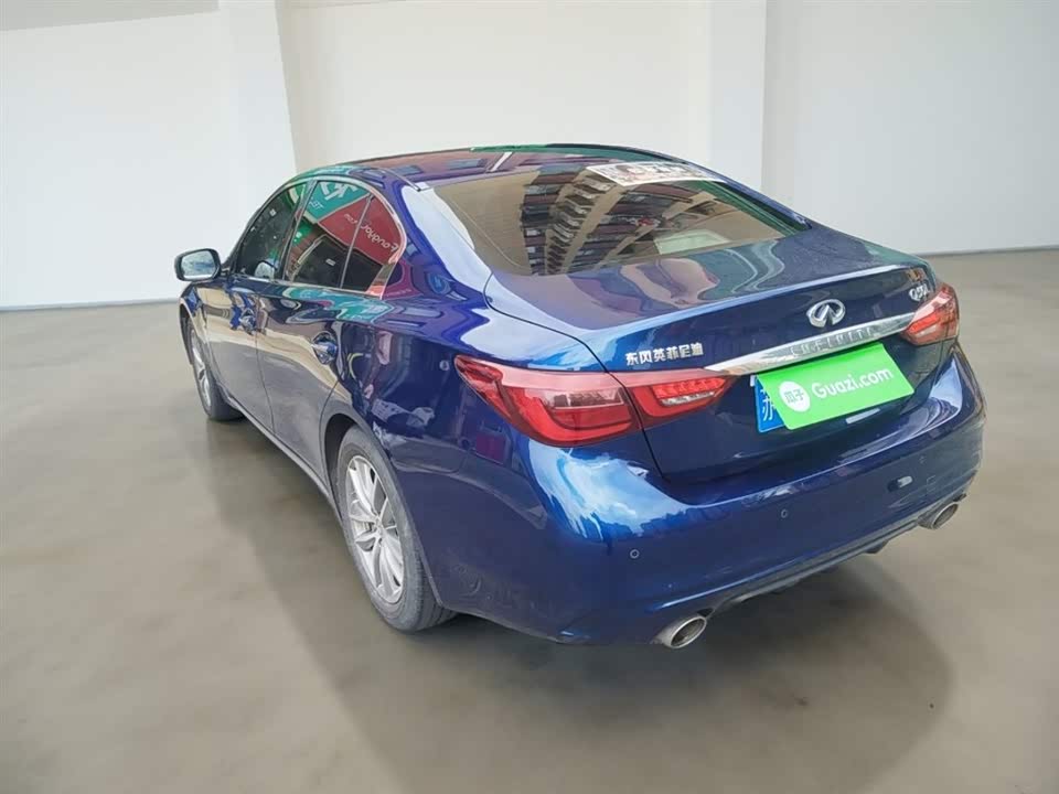 Infiniti Q50L