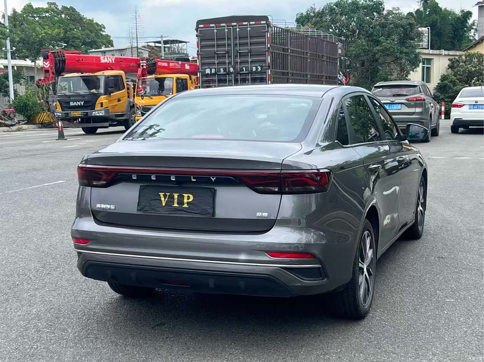 Geely Emgrand, 2022 9
