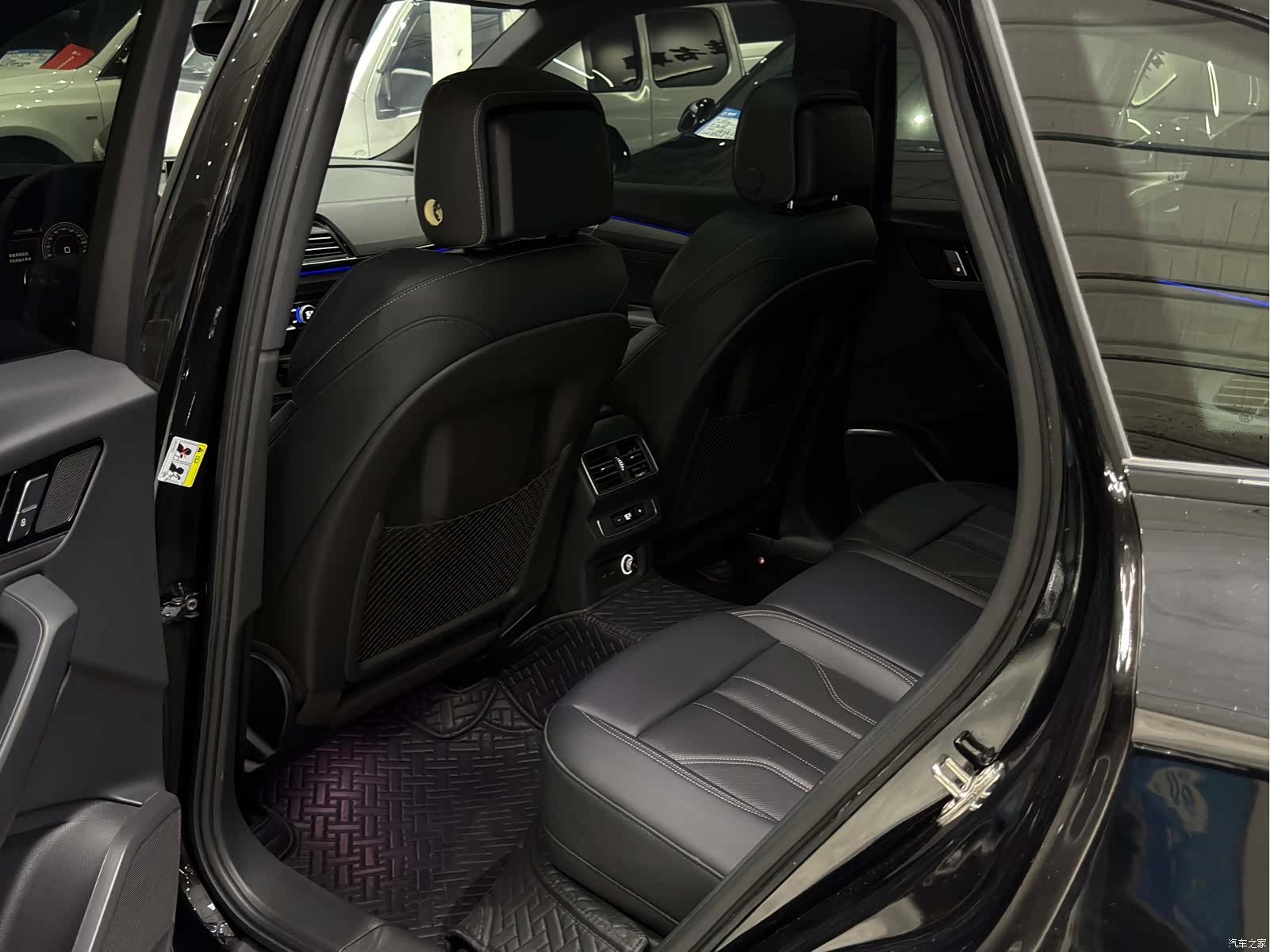 Audi Q5L, 2025 18