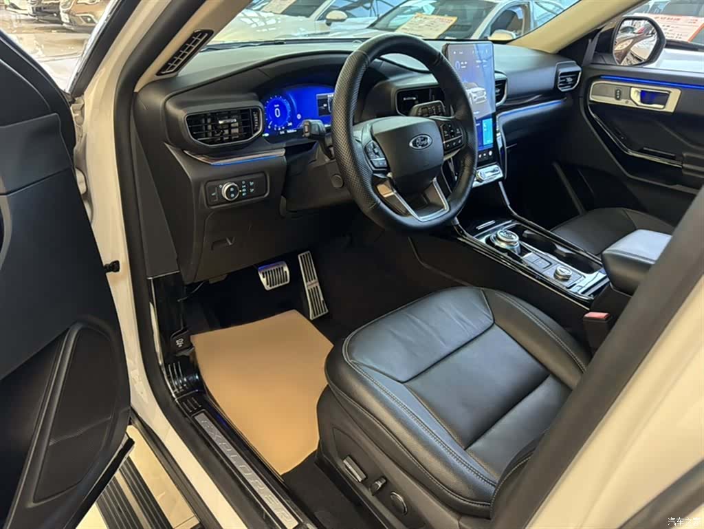 Ford Explorer, 2021 14