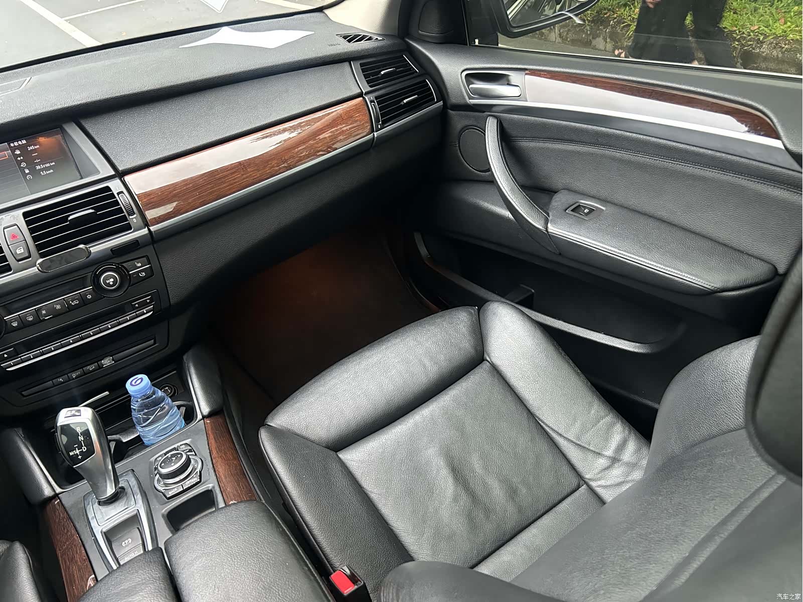 BMW X6, 2011 10