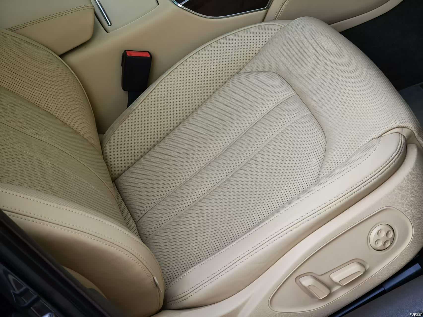 Audi A6L, 2012 15