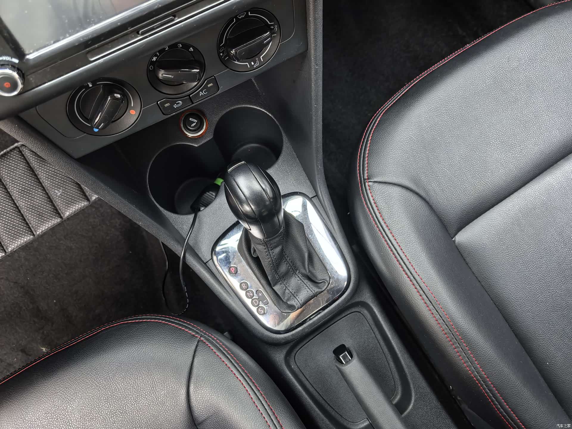 Volkswagen Polo, 2014 15