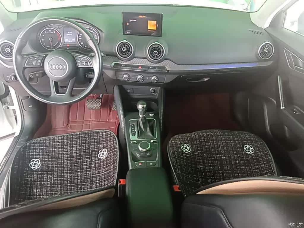Audi Q2L, 2019 6