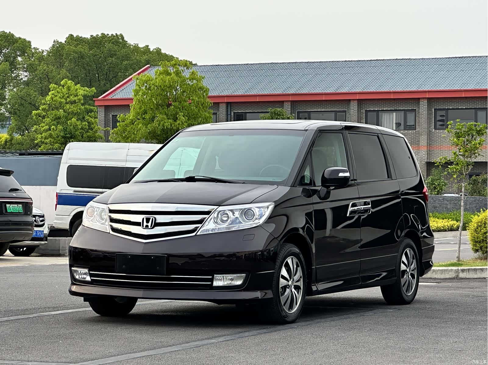 Honda Elysion, 2014 1