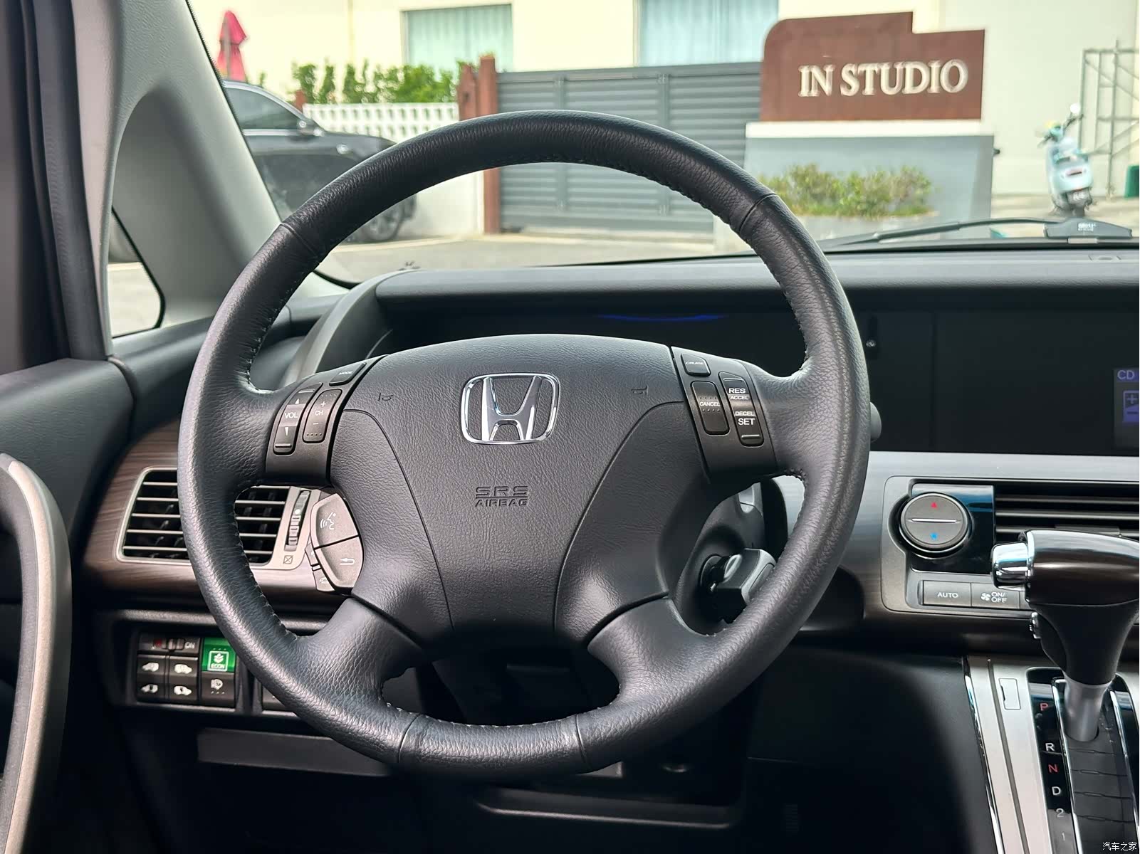 Honda Elysion, 2014 22